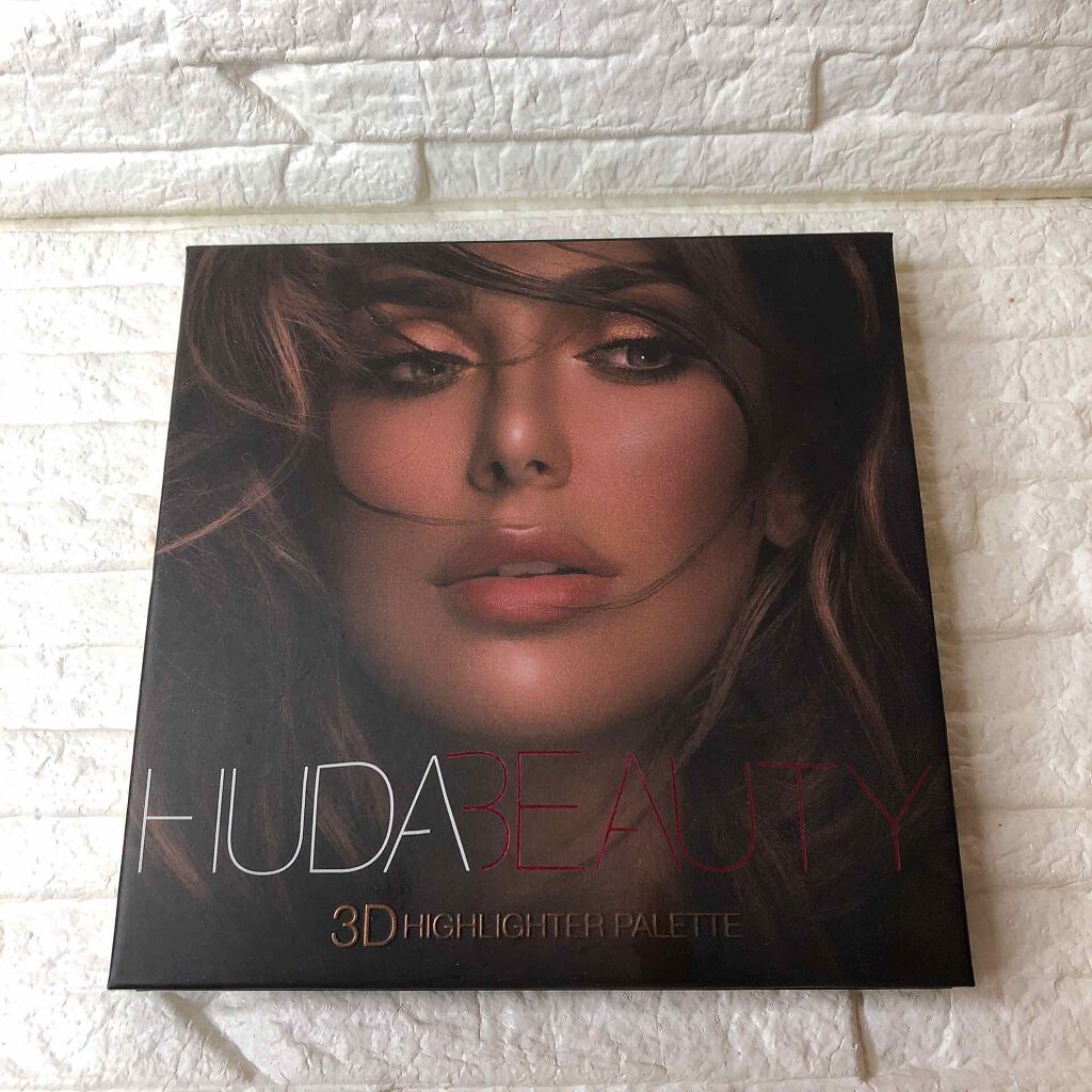 HUDA BEAUTY 3D HIGHLIGHTER PALETTE/Huda Beauty/パウダーハイライトを使ったクチコミ（1枚目）