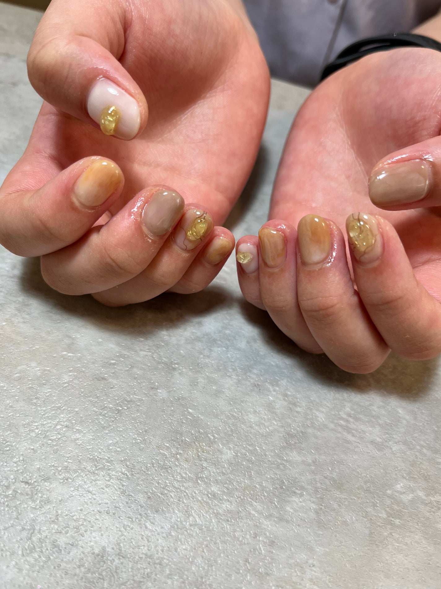 なかのん🐻❄️ on LIPS 「#ジェルネイル #ニュアンス #ニュアンスネイル#結婚式 #お..」(1枚目)