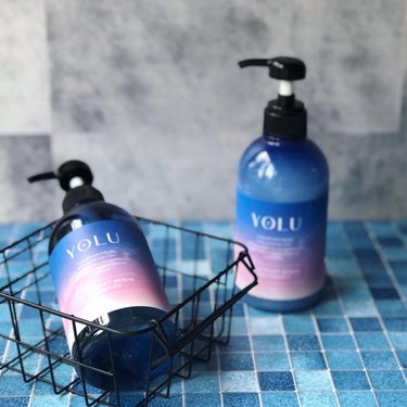 🌿
YOLU カームナイトリペアシャンプー 475ml 1,540円
YOLU カームナイトリペアトリートメント 475g 1,540円

夜の摩擦ダメージや、地肌のナイトケアに着目した、新しいコンセプ