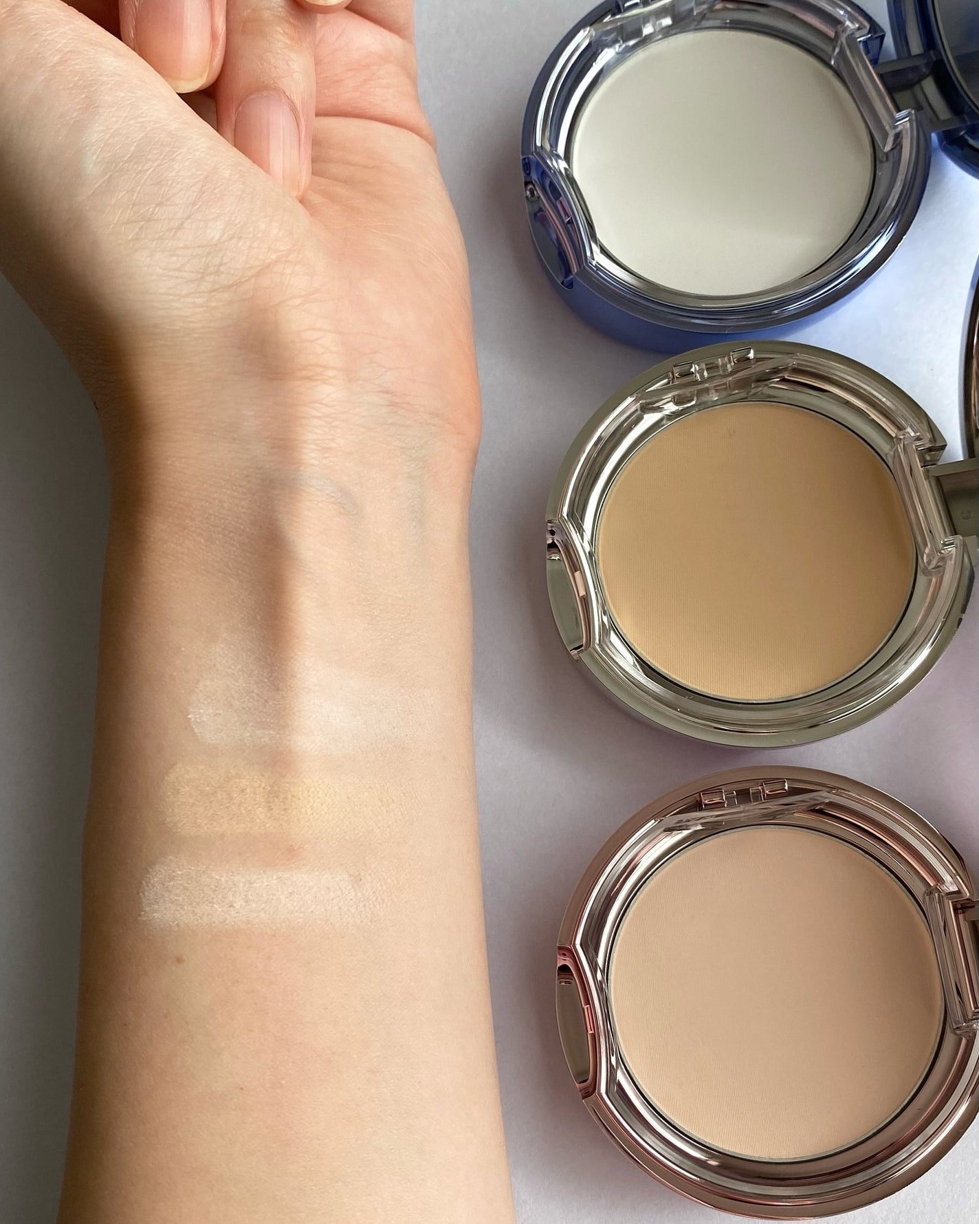 グローパウダーパクト/ABOUT TONE/プレストパウダーを使ったクチコミ(4枚目)