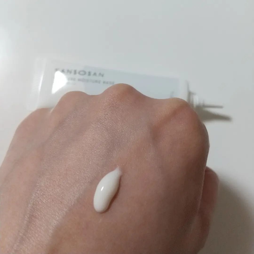 乾燥さん 保湿力スキンケア下地 /乾燥さん/化粧下地を使ったクチコミ(2枚目)