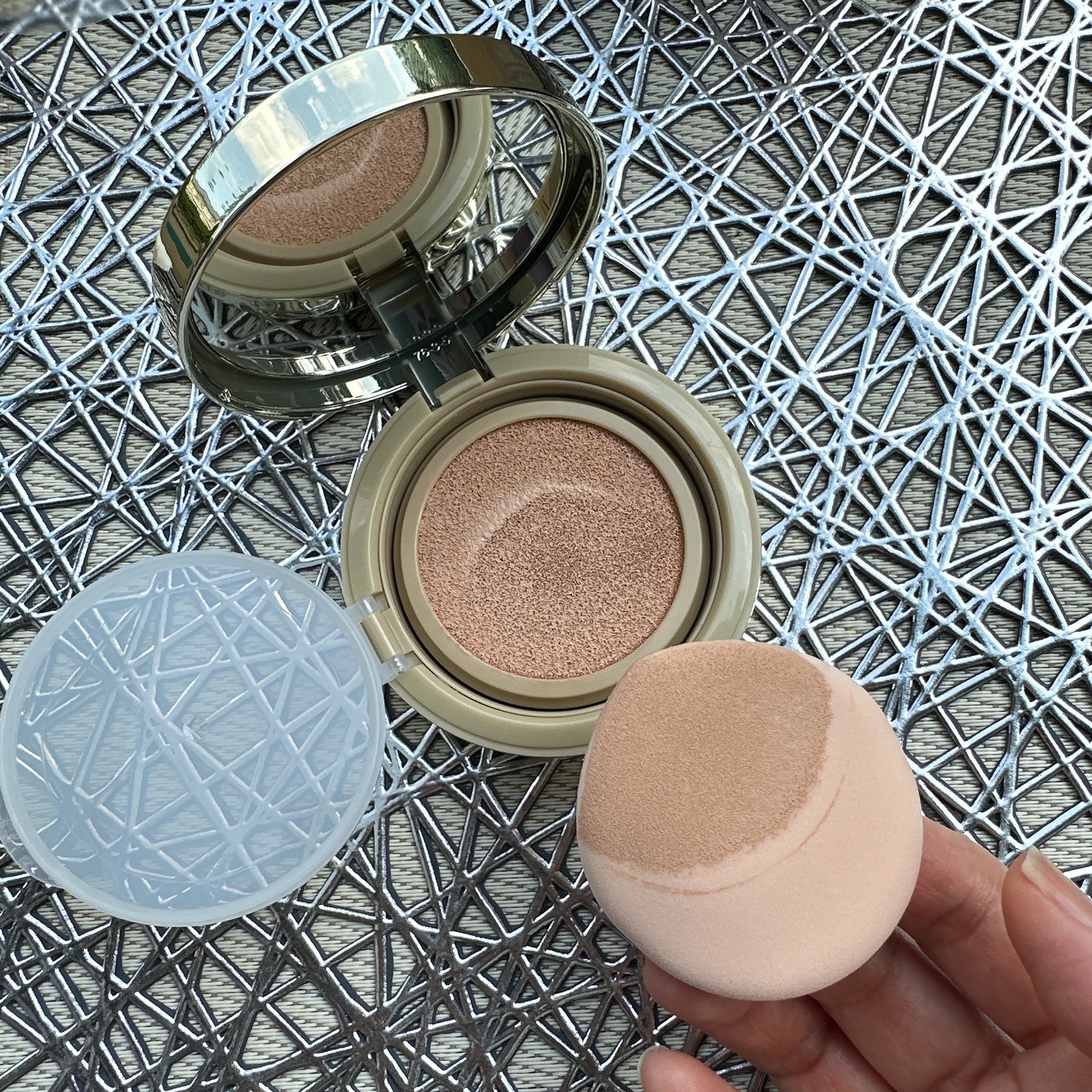 はちみつツヤ肌クッションファンデ 23号 ナチュラル/VELY VELY/クッションファンデーションを使ったクチコミ（3枚目）