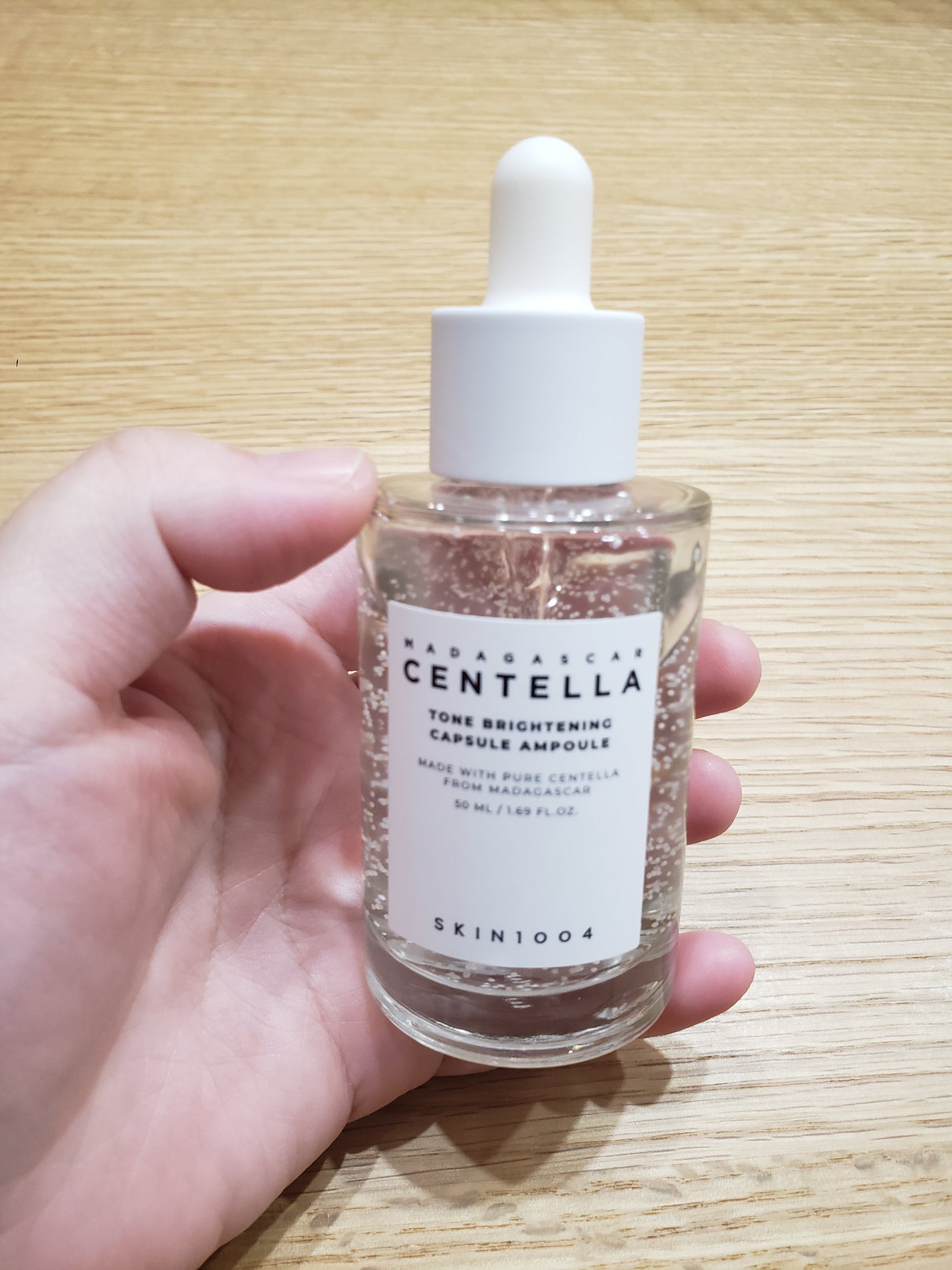 nrm on LIPS 「センテラトーンブライトニングカプセルアンプル美容液自体はトロト..」(2枚目)