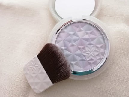 AQ オーラ リフレクター/DECORTÉ/プレストパウダーを使ったクチコミ(4枚目)