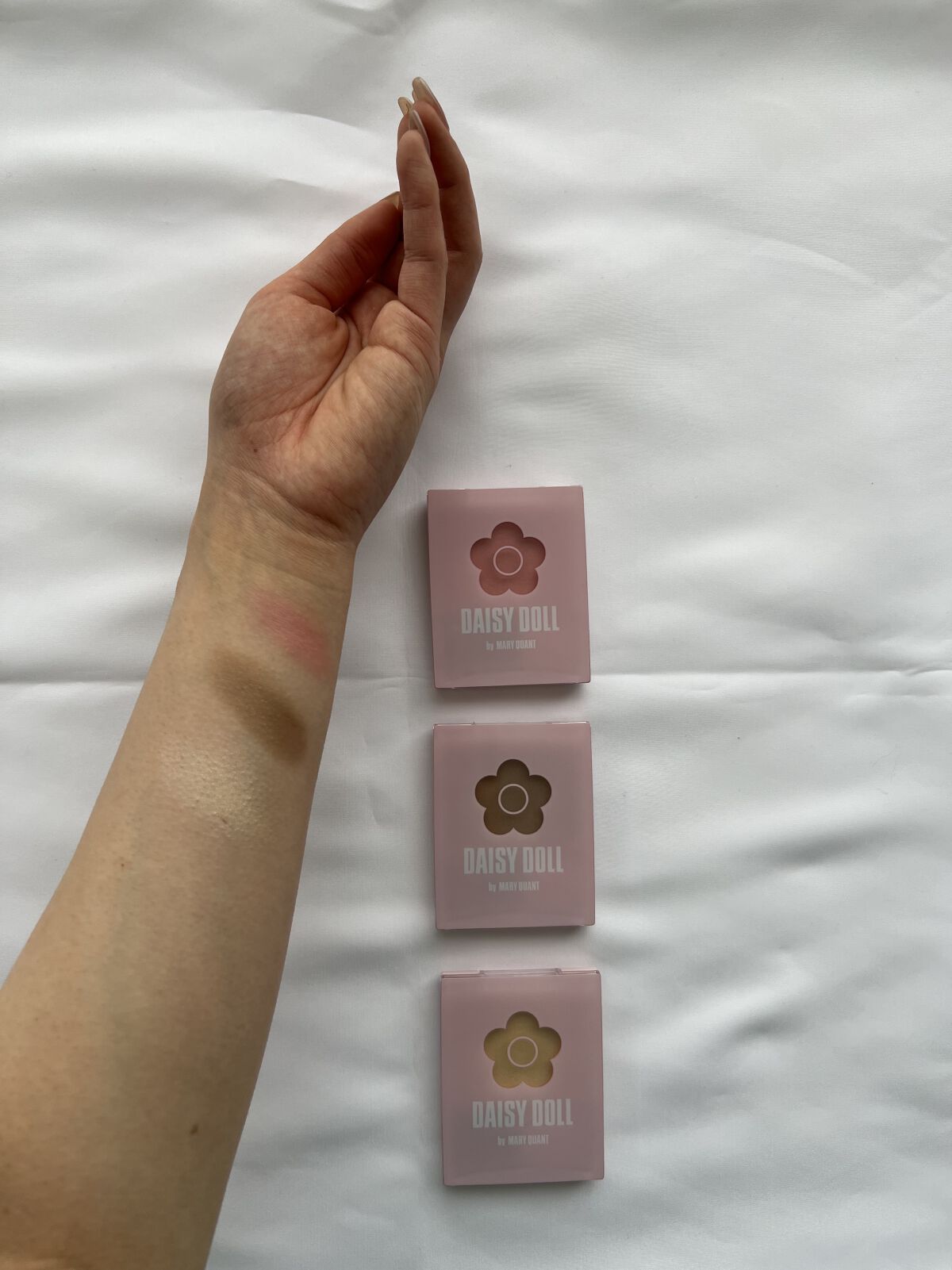 パウダーブラッシュ PK-01 ピオニーピンク/DAISY DOLL by MARY QUANT/パウダーチークを使ったクチコミ（1枚目）