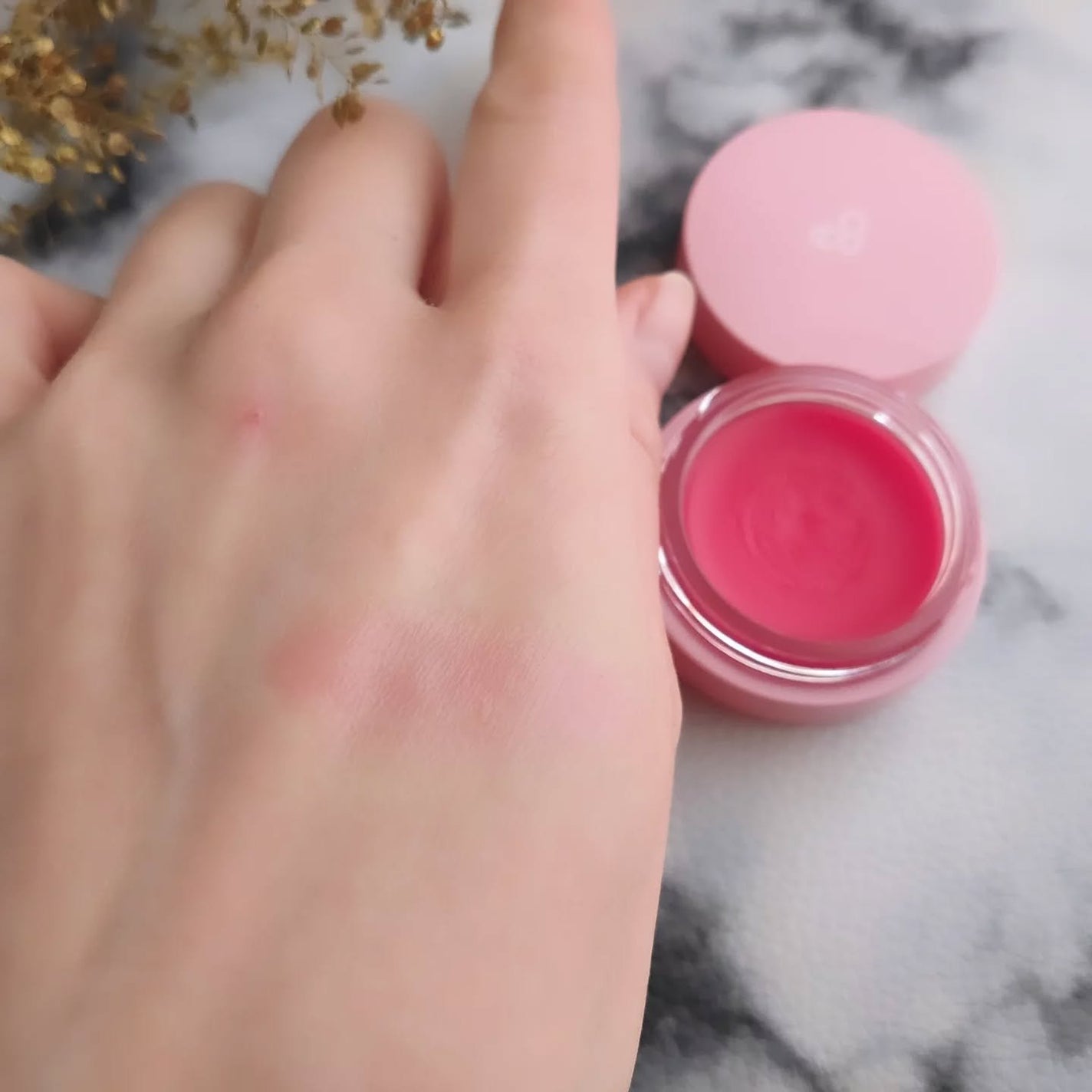 GLOWY TINT BALM/AOU/リップグロスを使ったクチコミ(4枚目)