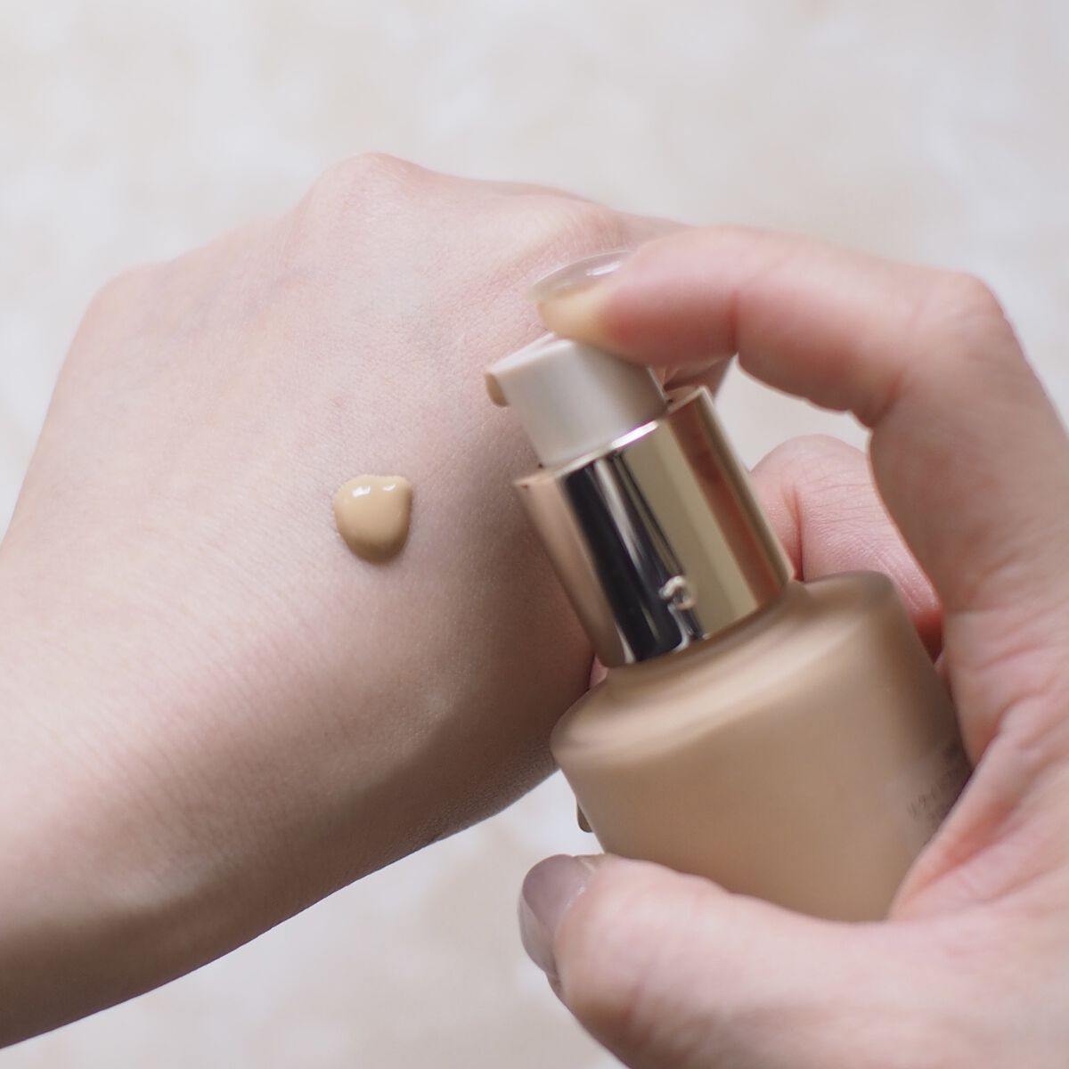 RMK リクイドファンデーション フローレスカバレッジ/RMK/リキッドファンデーションを使ったクチコミ（2枚目）