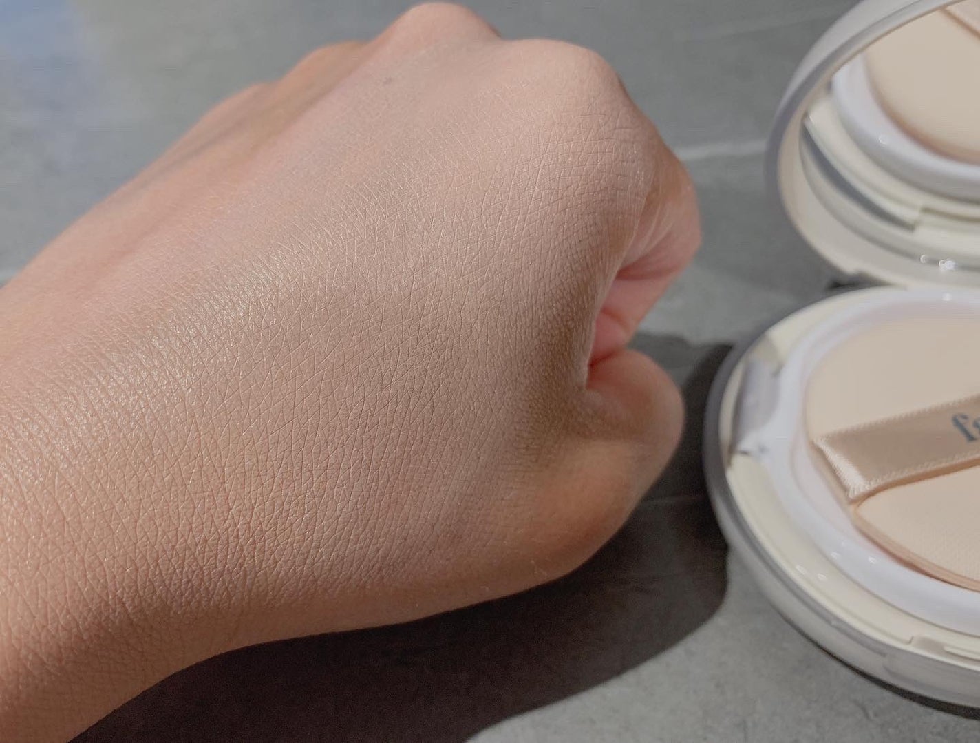 カーミンググロウアップクッションファンデーション/favs/リキッドファンデーションを使ったクチコミ(3枚目)