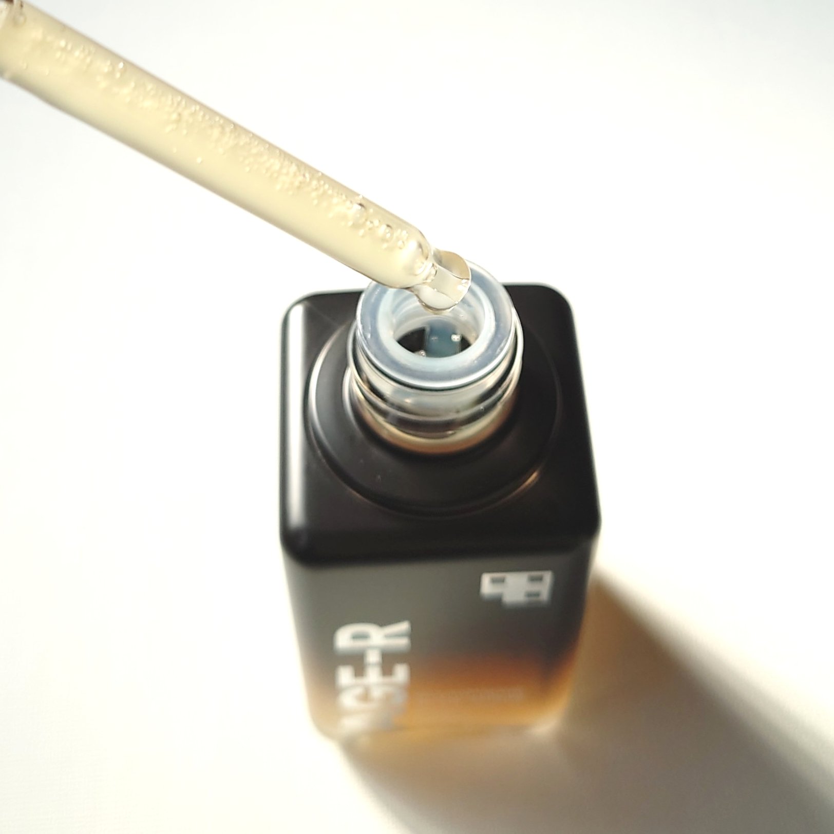 グルタチオングロウアンプル/MEDICUBE/美容液を使ったクチコミ（2枚目）