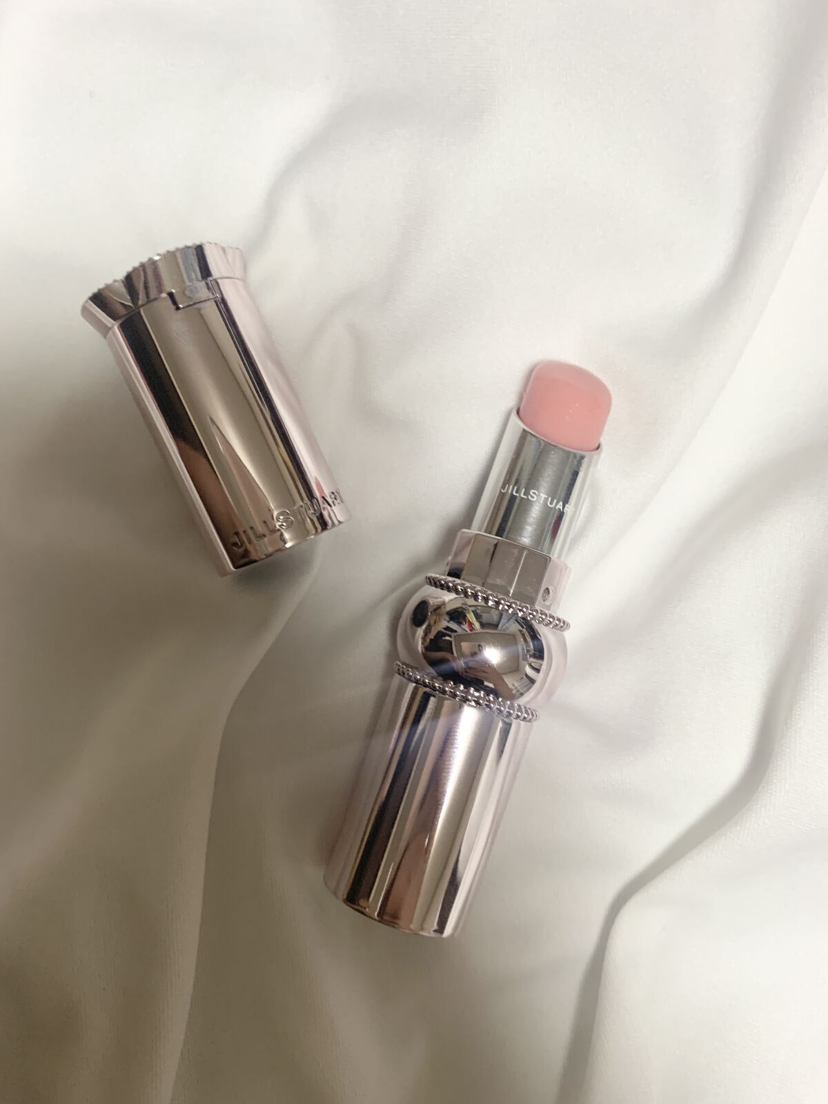 ジルスチュアート リップグロウ セラムバーム 01 petal bisau/JILL STUART/リップバームを使ったクチコミ（1枚目）