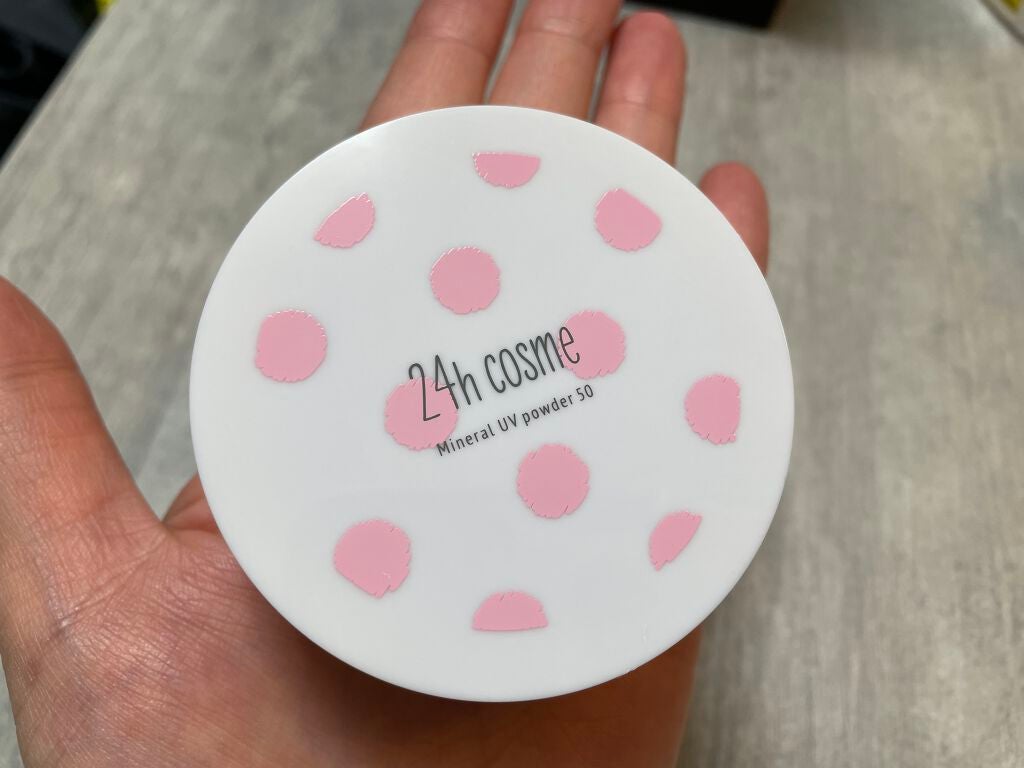 24 ミネラルUVパウダー50/24h cosme/ルースパウダーを使ったクチコミ(2枚目)