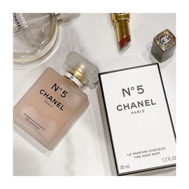 .
.
@chanelofficial 

→ hair mist
LE PARFUM CHEVEUX THE HAIR MIST

★★★★☆

香りはローズ＆ジャスミンで凄く好きな匂い
万人受けしそ