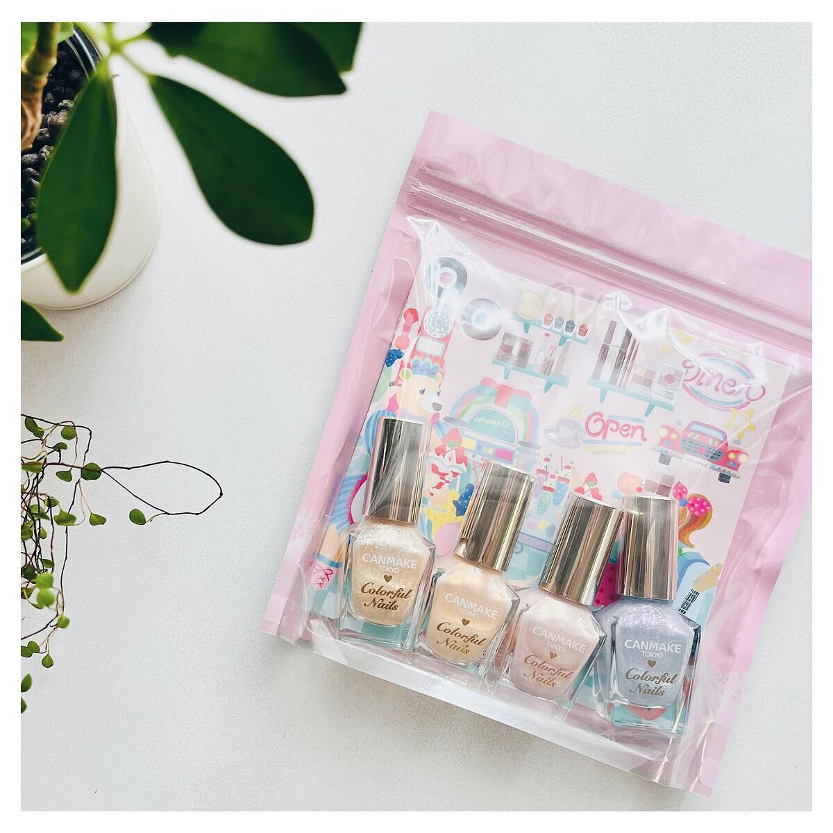 カラフルネイルズ/キャンメイク/マニキュアを使ったクチコミ(6枚目)