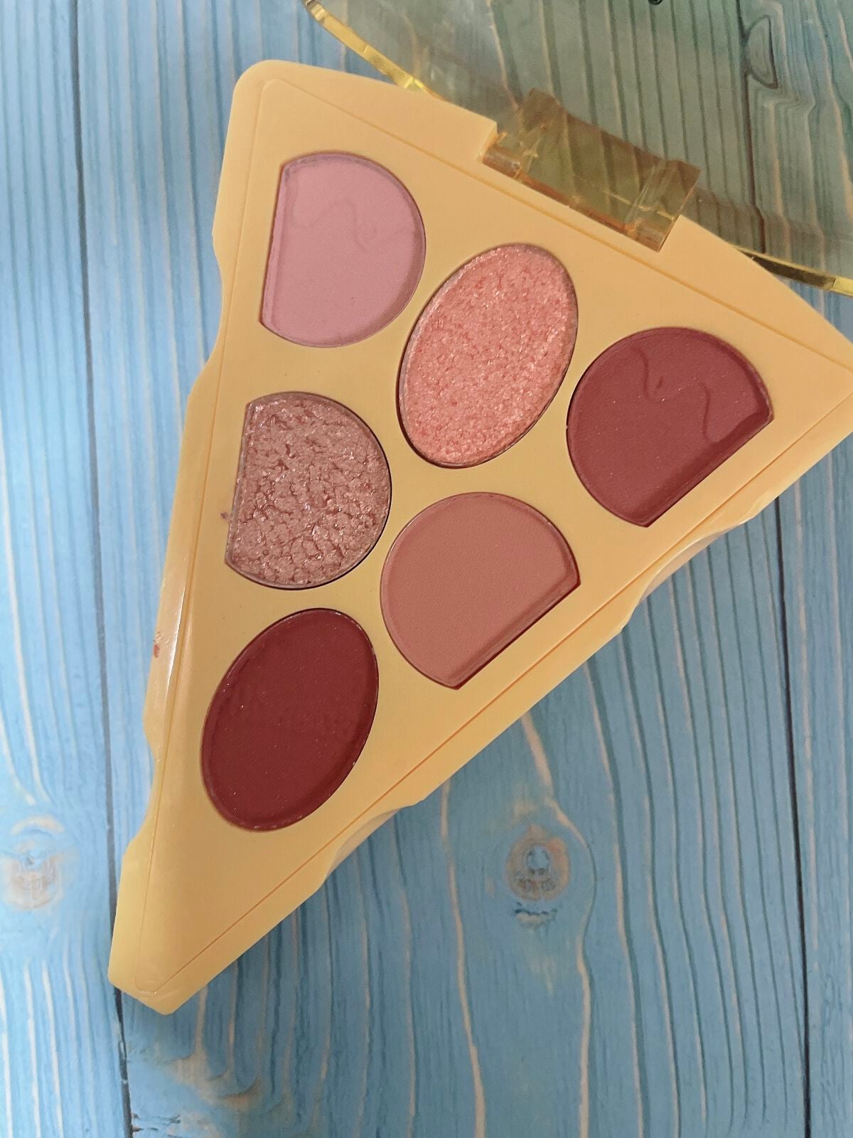 EYE SHADOW Cheese/kiss beauty/アイシャドウパレットを使ったクチコミ(2枚目)