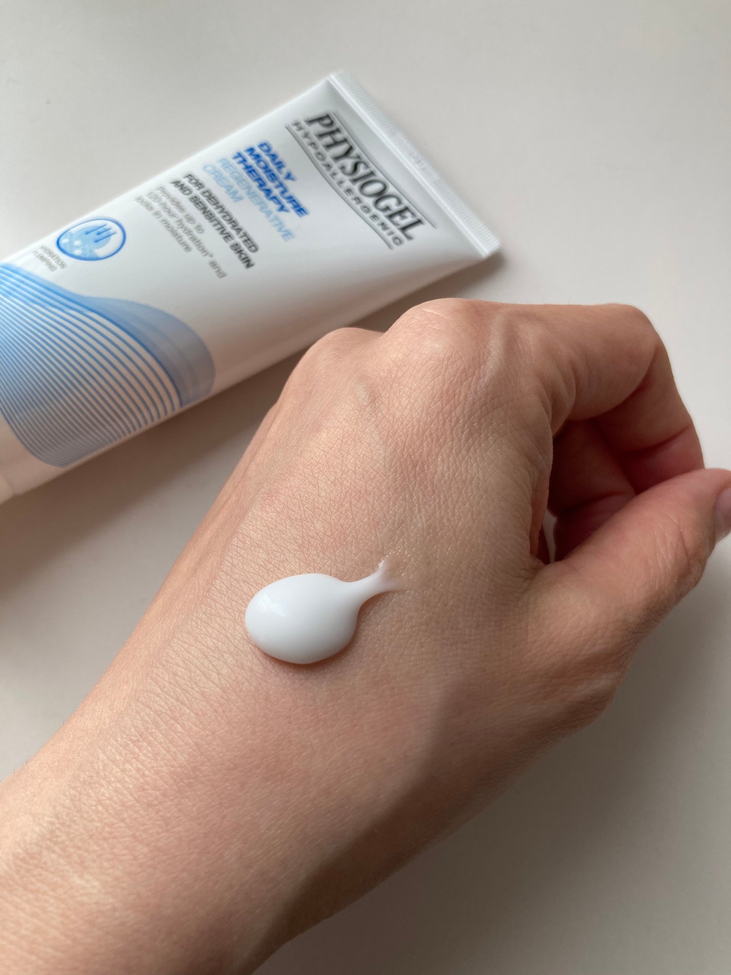 DMT リゼン クリーム/PHYSIOGEL/フェイスクリームを使ったクチコミ(2枚目)