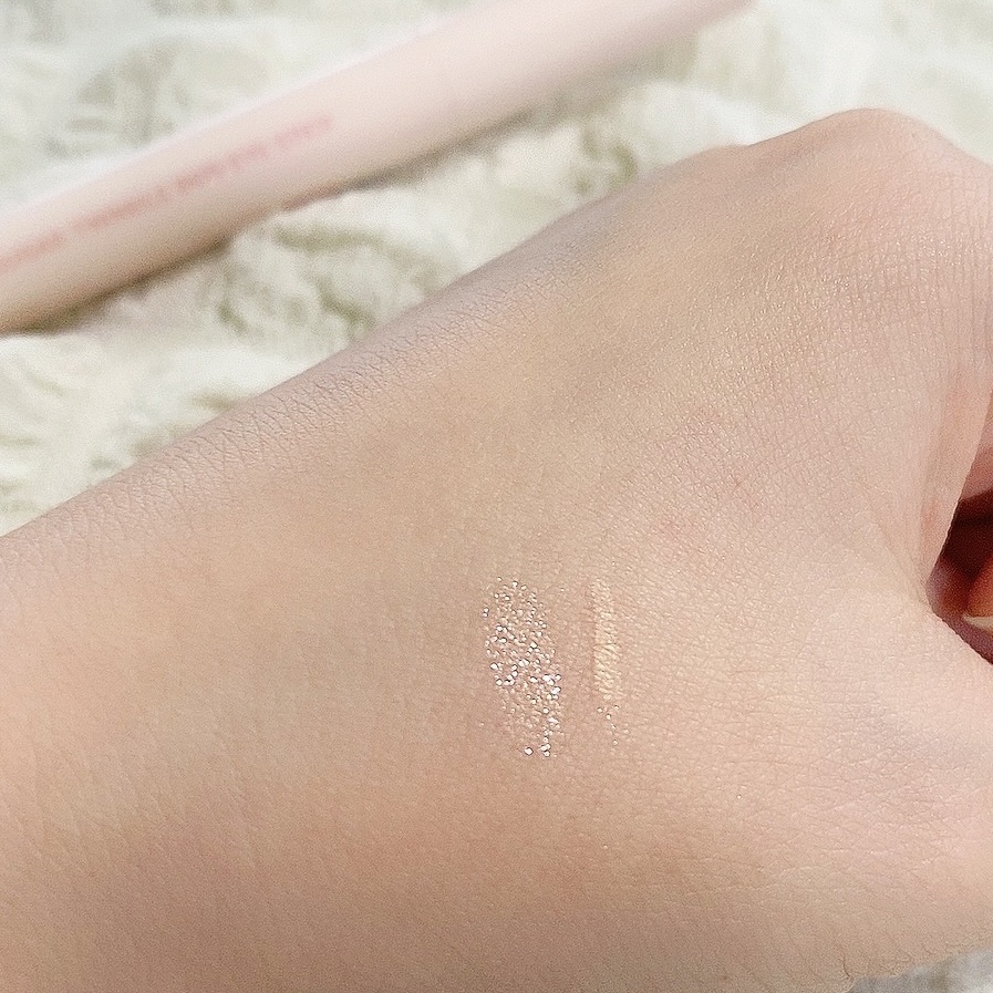  シュガー トゥインクル デュオ アイ スティック 01 DEWY NUDE/PERIPERA/スティックアイシャドウを使ったクチコミ（2枚目）