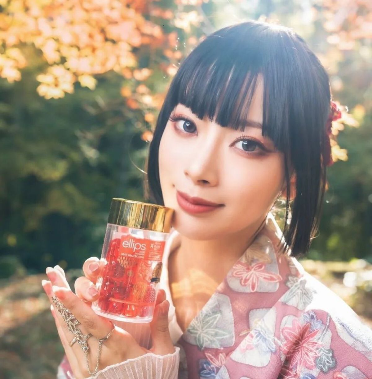 Ellipsの存在は知ってたけど⁡
今回初めて使ってみたら⁡
サラサラになって感動した！⁡
⁡パサパサで広がりやすいんだけど⁡
⁡しっとりまとまったよ🥺⁡
⁡⁡今まで使ってなくて私の髪ごめんねってかんじ🫶⁡
⁡,⁡
⁡,⁡
⁡アンバサダ