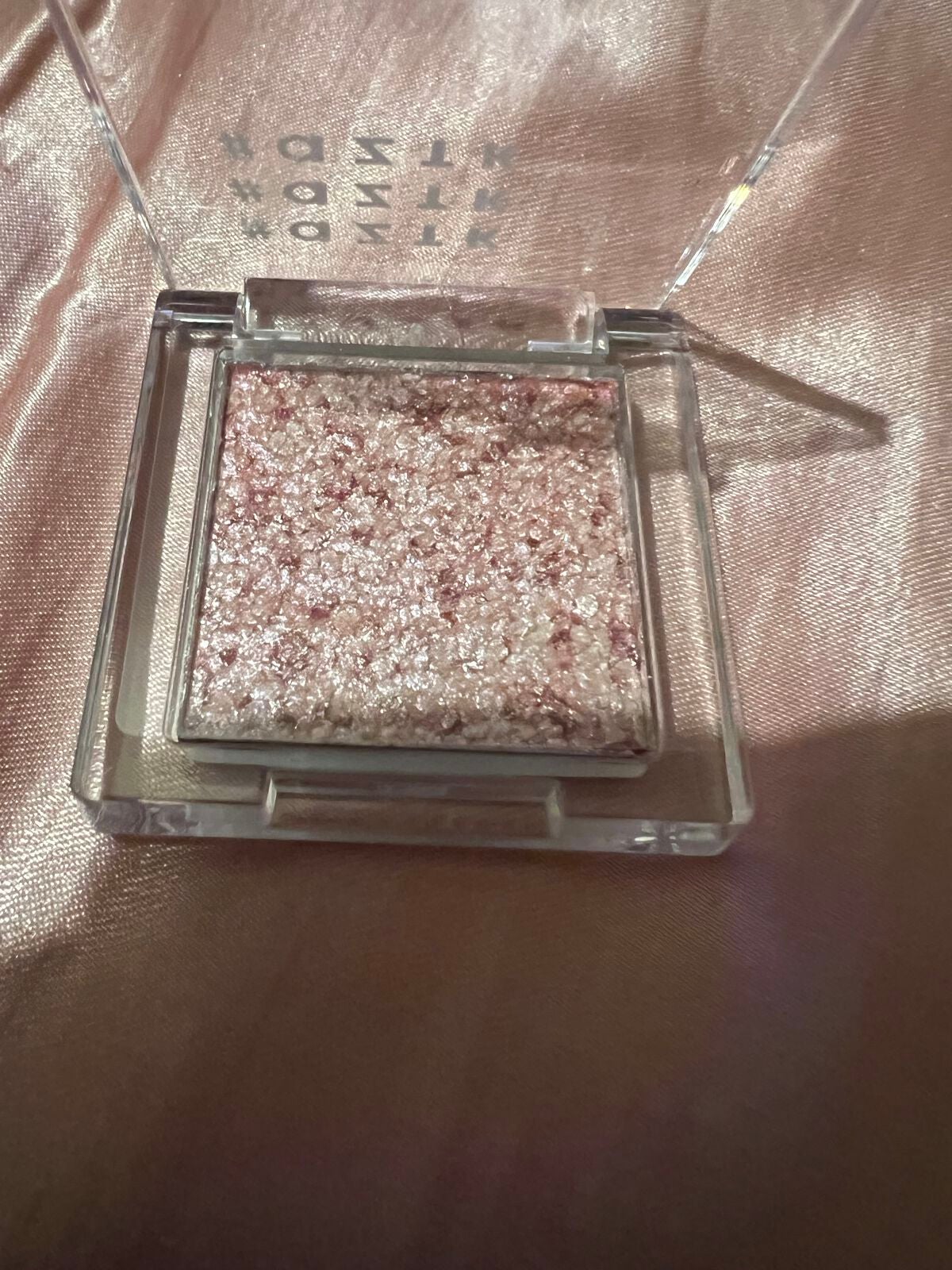 シングルアイシャドウ/aZTK/単色アイシャドウを使ったクチコミ(3枚目)