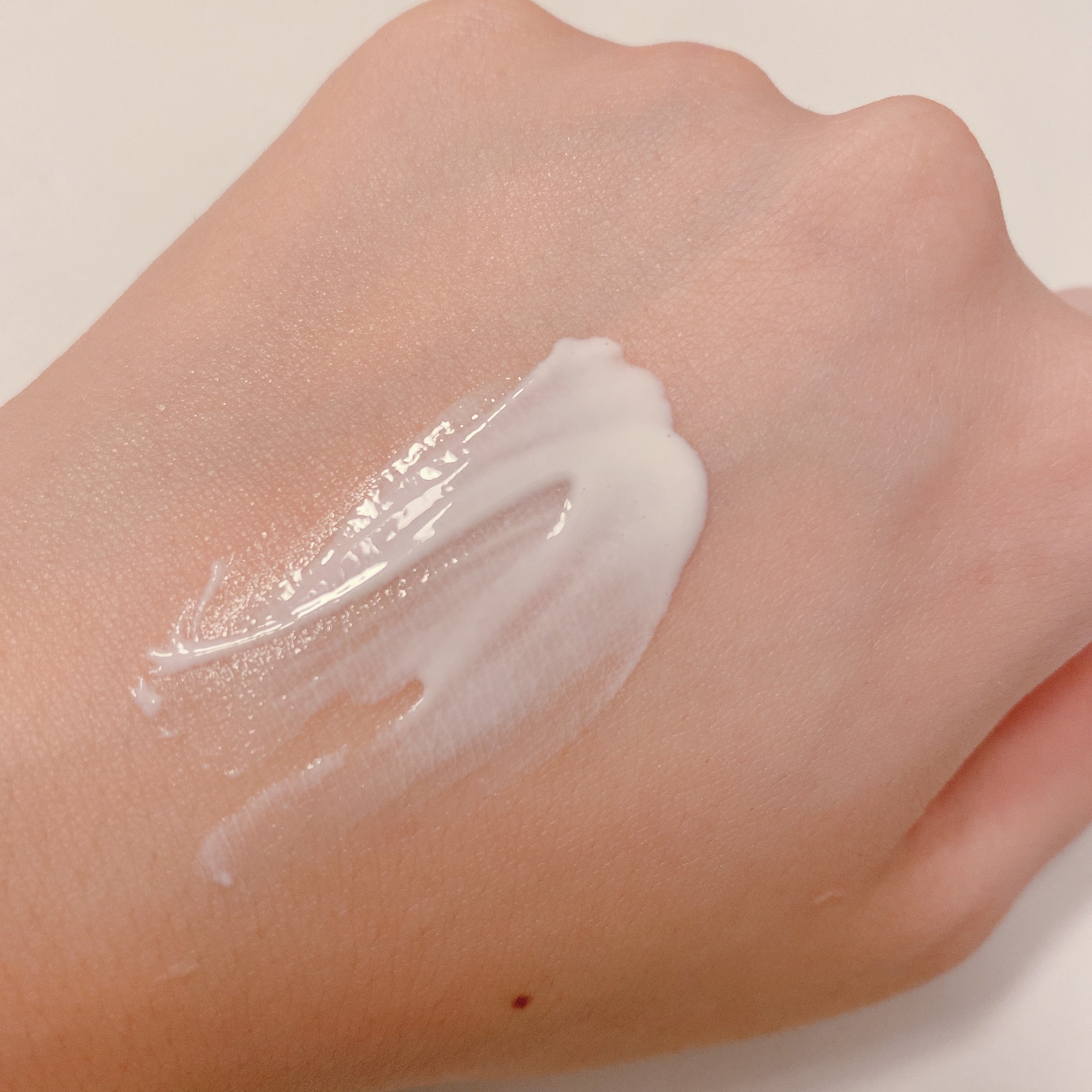 ヒアルーシカ ウォーターフィット サンセラム/SKIN1004/日焼け止めローションを使ったクチコミ（2枚目）