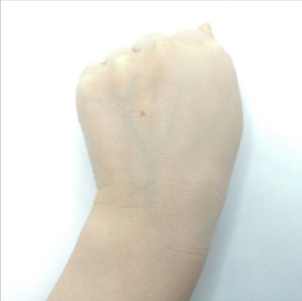 ACSEINE シルキィモイスチュア ファンデーション Nのクチコミ「【★★カバー力低し、粉っぽい】
色 :割と白に近いような薄めの色
香り:無香料
容量:不明
.....」(1枚目)