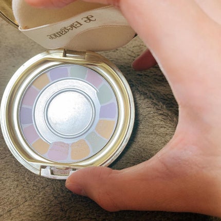 ラ プードル オートニュアンス/Elégance/プレストパウダーを使ったクチコミ(2枚目)