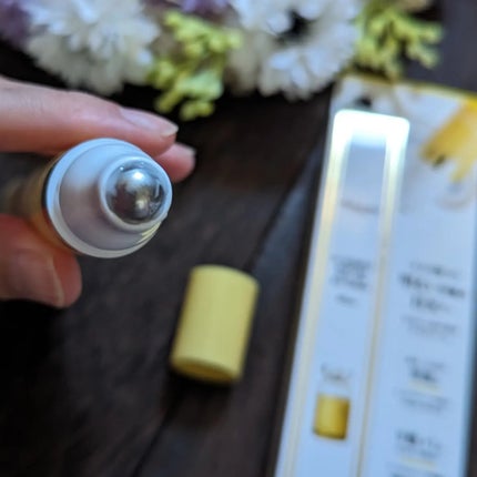 V9ビタミンアンプルロールオンアイクリームクリア/JMsolution/アイケア・アイクリームを使ったクチコミ(4枚目)