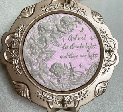 リトルエンジェル ハイライター グロウ オブ ラブ(愛の光)/FlowerKnows/パウダーハイライトを使ったクチコミ(2枚目)