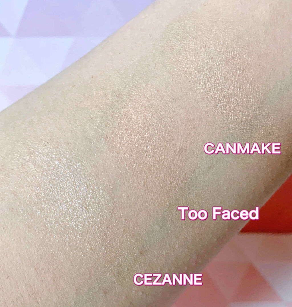 ラブ ライト ハイライター レイ オブ ライト/Too Faced/パウダーハイライトを使ったクチコミ（2枚目）