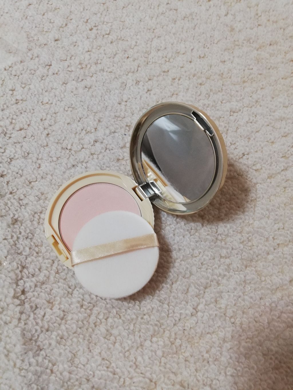 【旧品】マシュマロフィニッシュパウダー/キャンメイク/プレストパウダーを使ったクチコミ（1枚目）