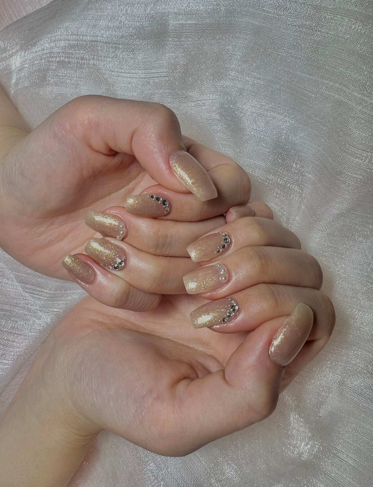 pochi on LIPS 「今月のネイル💅久しぶりのスクエアカットにして大人めベージュのワ..」(1枚目)