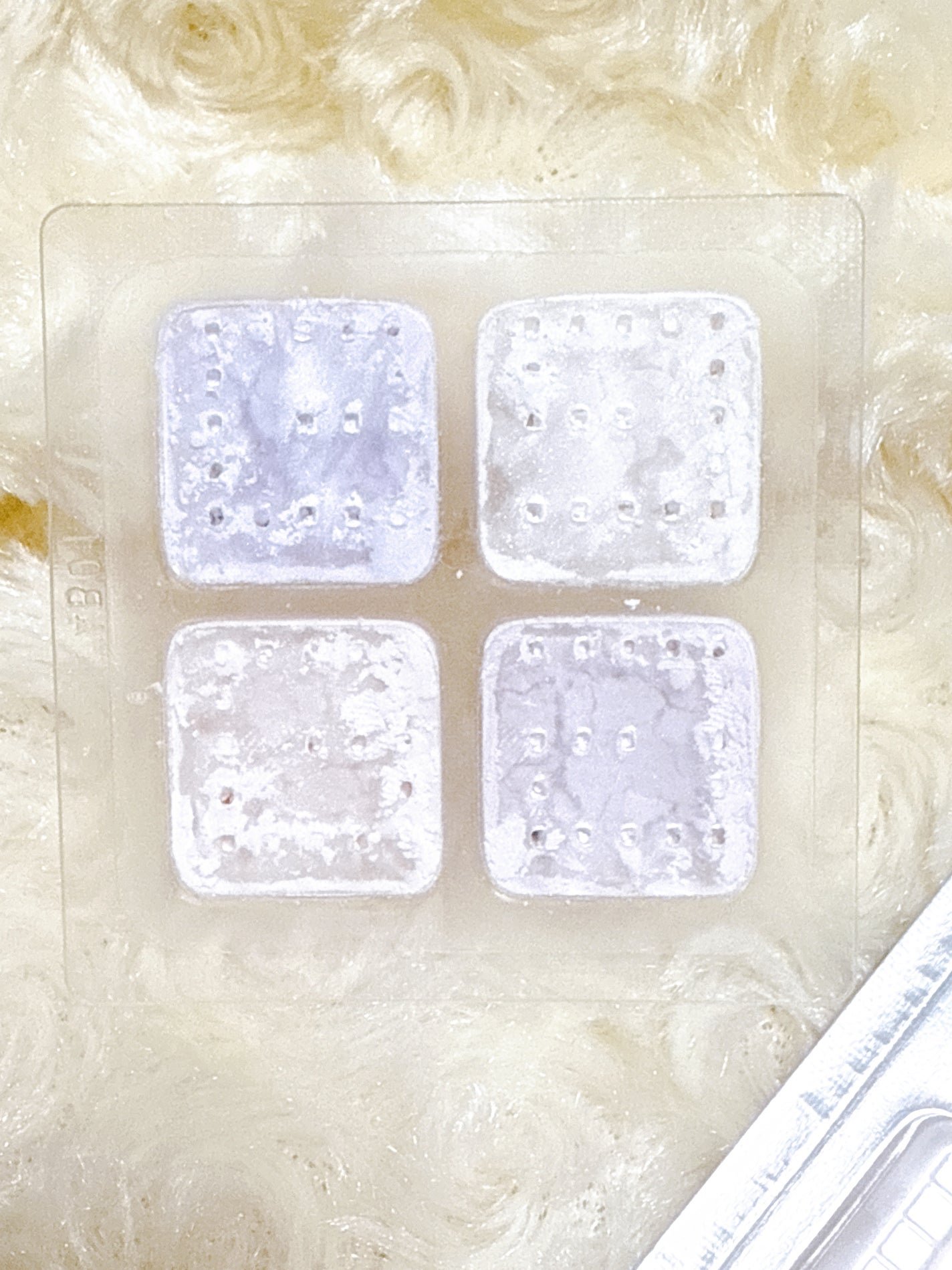 ミラー付きパウダーケース/DAISO/その他化粧小物を使ったクチコミ(3枚目)