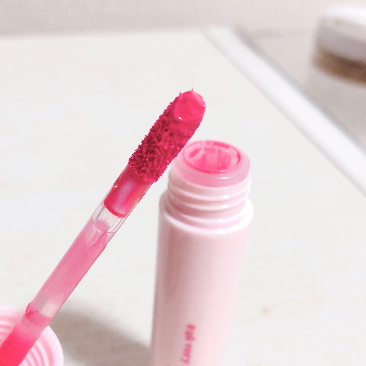 ジューシーラスティングティント/rom&nd/リップティントを使ったクチコミ(2枚目)