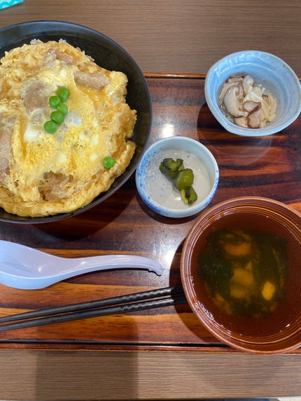 ゆみこさん on LIPS 「今日の-̗̀🍽𓈒𓂂𓏸親子丼🐔🐣🍚タンパク質摂取!!地鶏🐓美味し..」(2枚目)