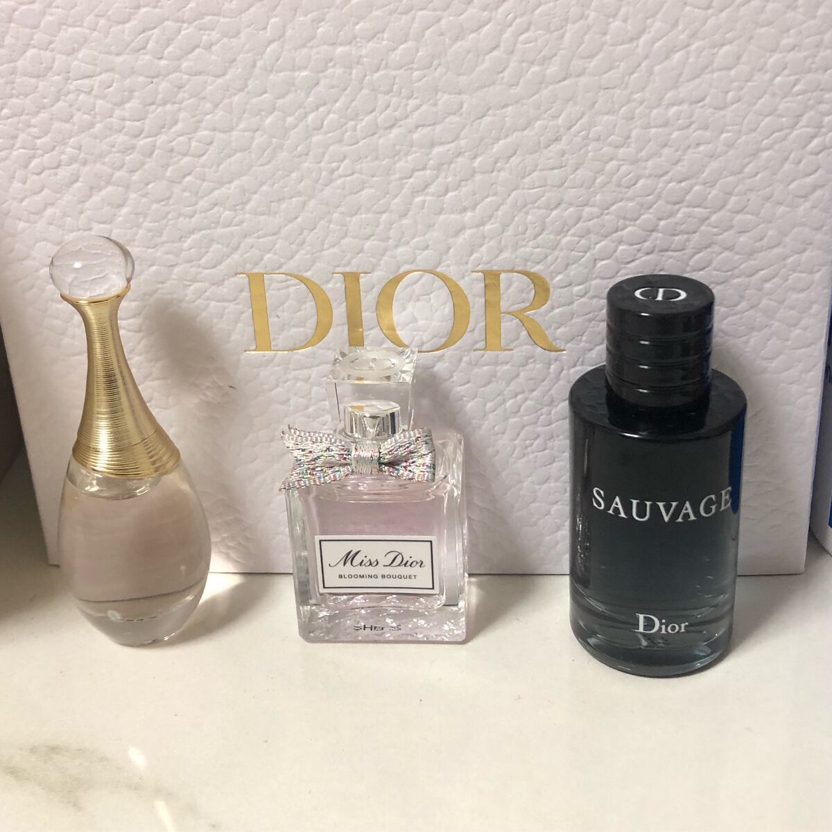 Diorの香水 ジャドール オードゥ パルファン他、3商品を使った口コミ -購入品 ディオールのオンライン限定のミニ香水セットです。 by  sparkle(脂性肌/20代後半) LIPS