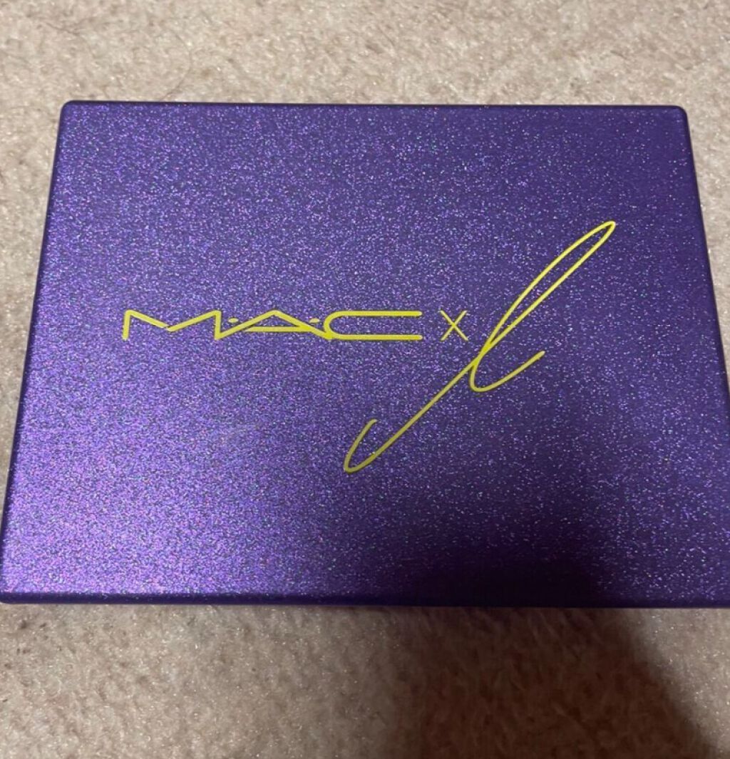 フシ子 on LIPS 「LiSAのアイシャドウです!結構派手ですがとても華やかになるの..」(1枚目)