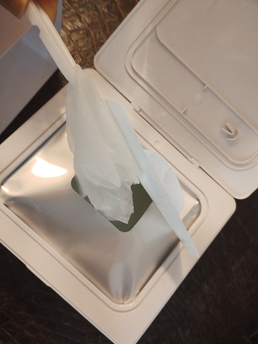 mcgroupakiko on LIPS 「岩盤浴のあとは指で伸ばすと糸を引くほどの美容成分に浸った『Sh..」(4枚目)