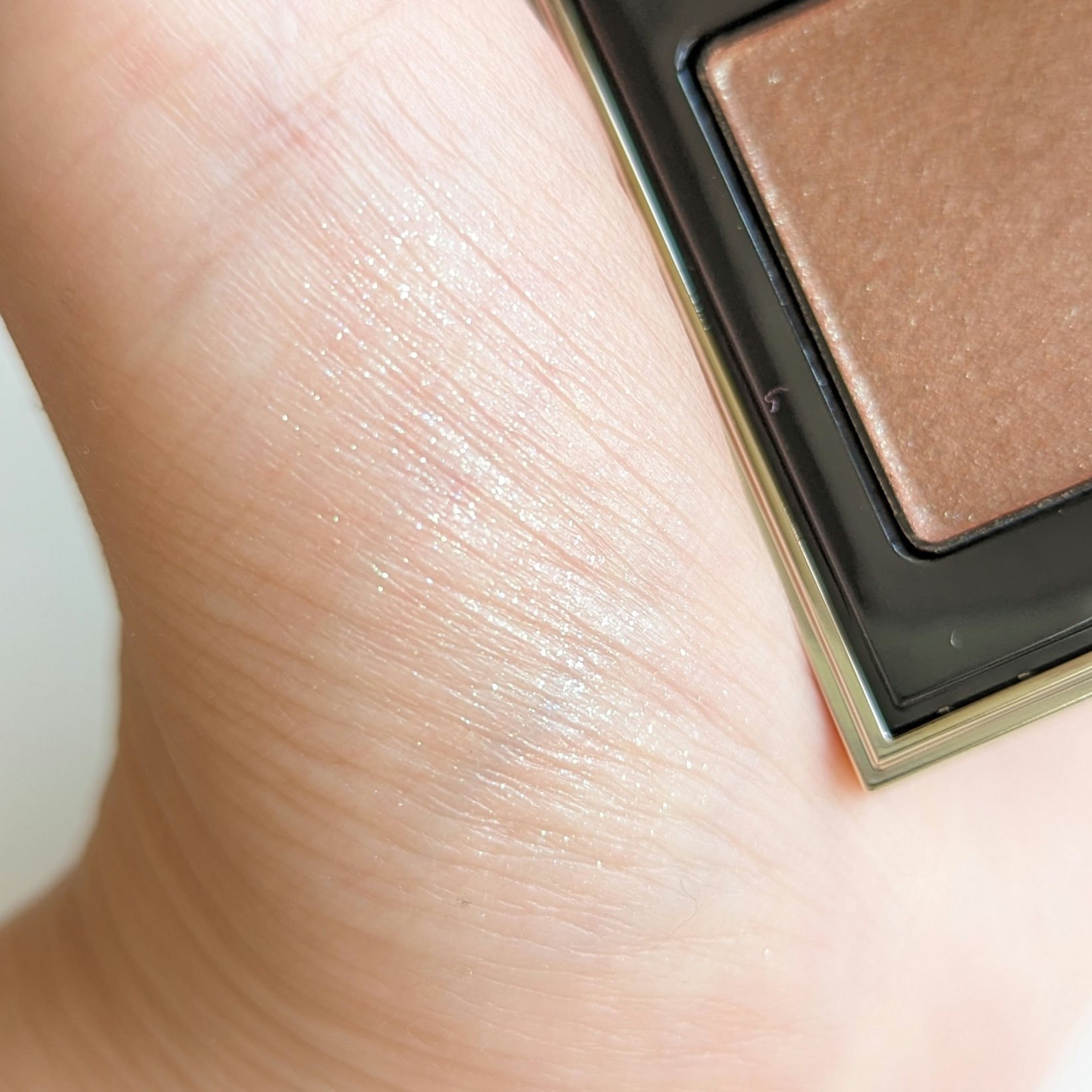 トーン タッチ アイズ/SUQQU/単色アイシャドウを使ったクチコミ（3枚目）