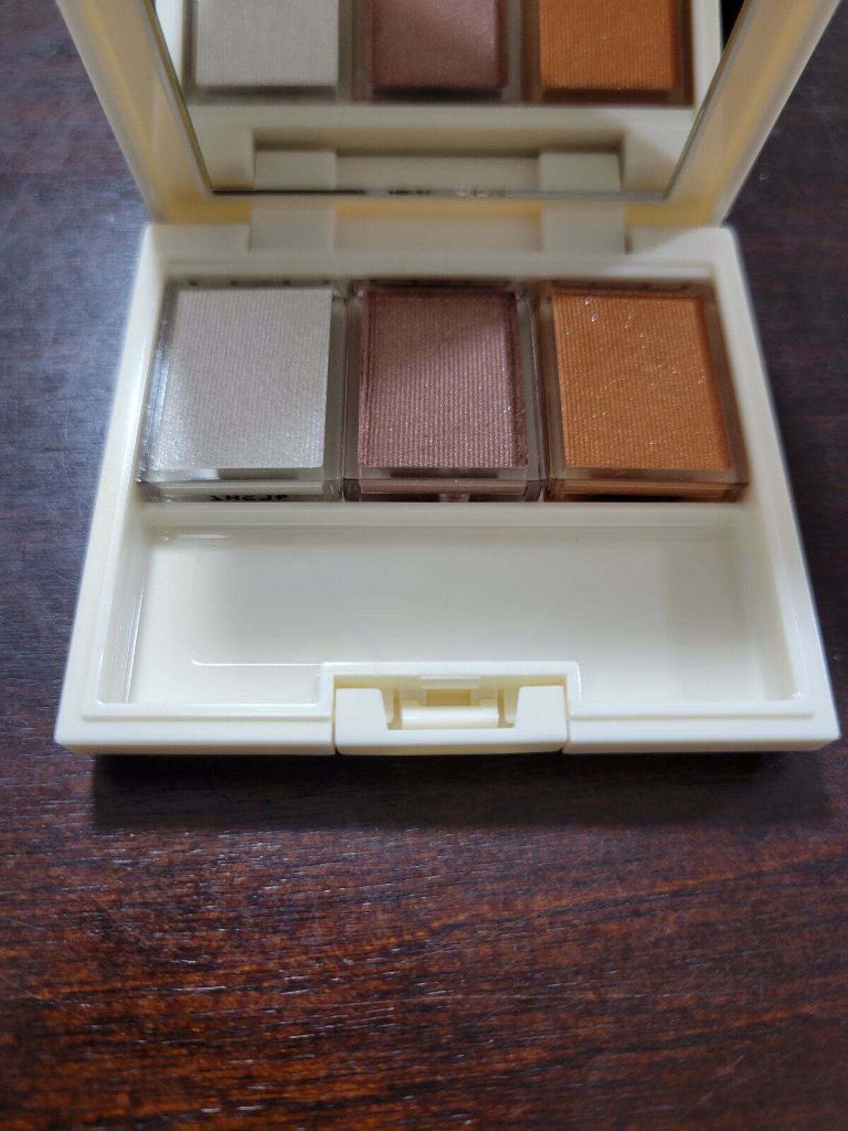 シャドーカスタマイズ/MAJOLICA MAJORCA/単色アイシャドウを使ったクチコミ(1枚目)