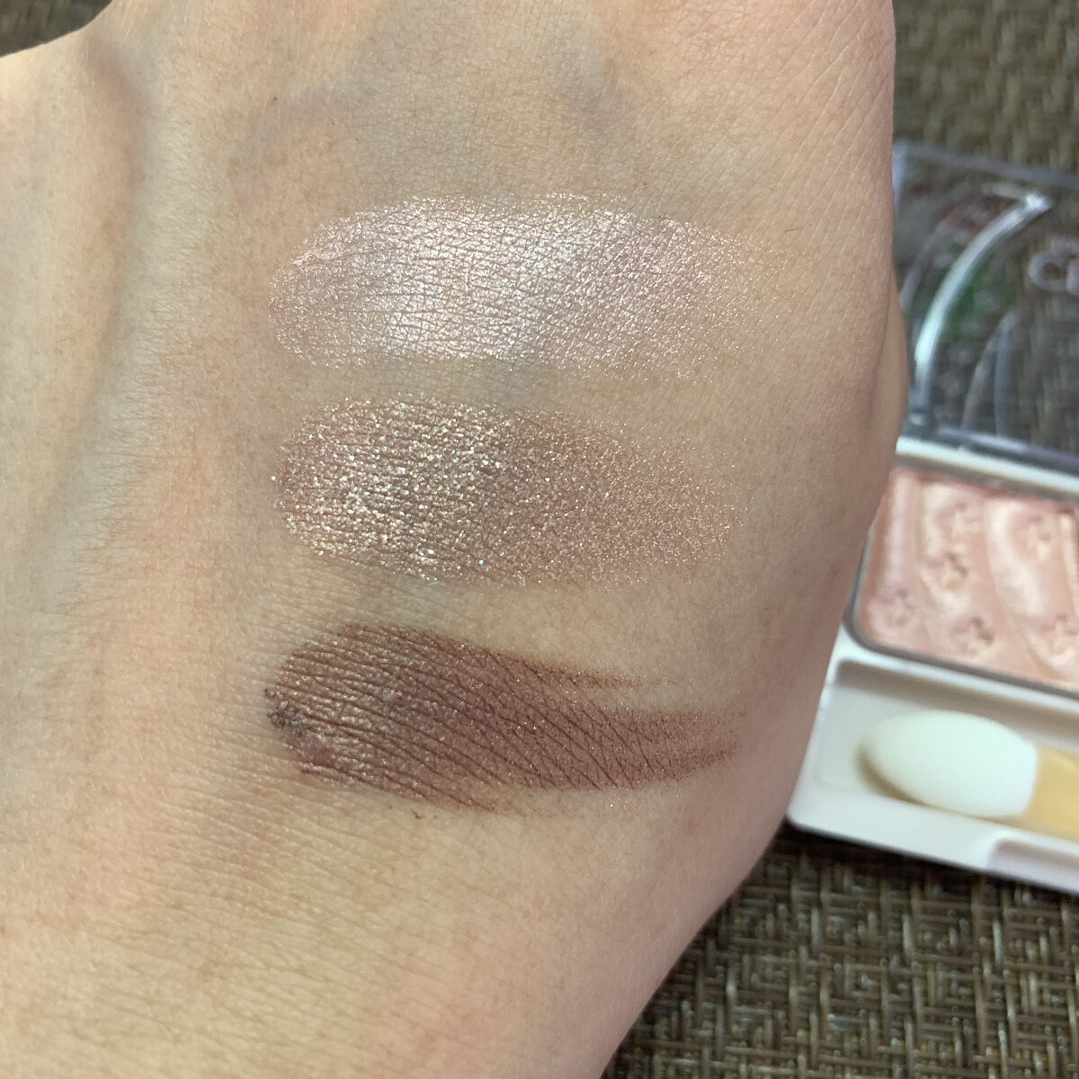 トーンアップアイシャドウ/CEZANNE/アイシャドウパレットを使ったクチコミ（3枚目）