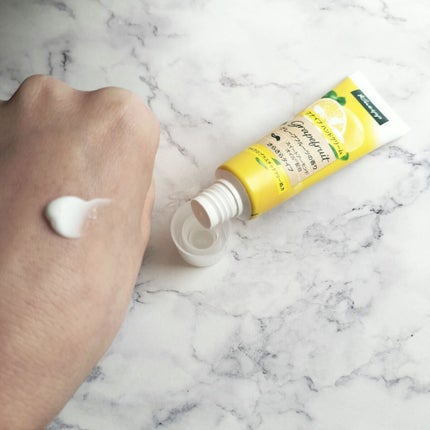 クナイプ ハンドクリーム グレープフルーツの香り/クナイプ/ハンドクリームを使ったクチコミ(3枚目)