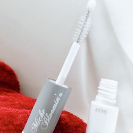 sparkle_lips_si5 on LIPS 「株式会社ウエルネスボーテミッシュブルーミン マスカラグルー&リ..」(3枚目)