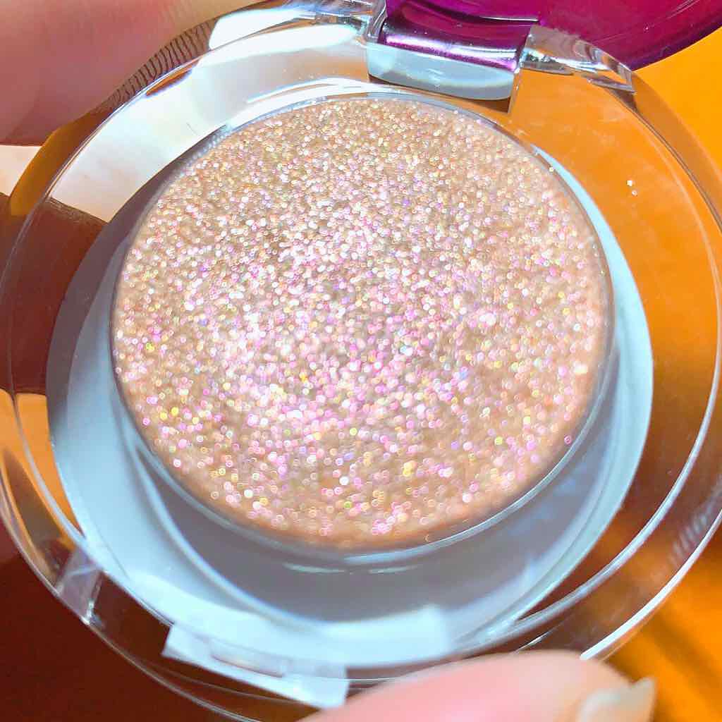 パティ パウダー アイ ビーム/REVLON/単色アイシャドウを使ったクチコミ（2枚目）