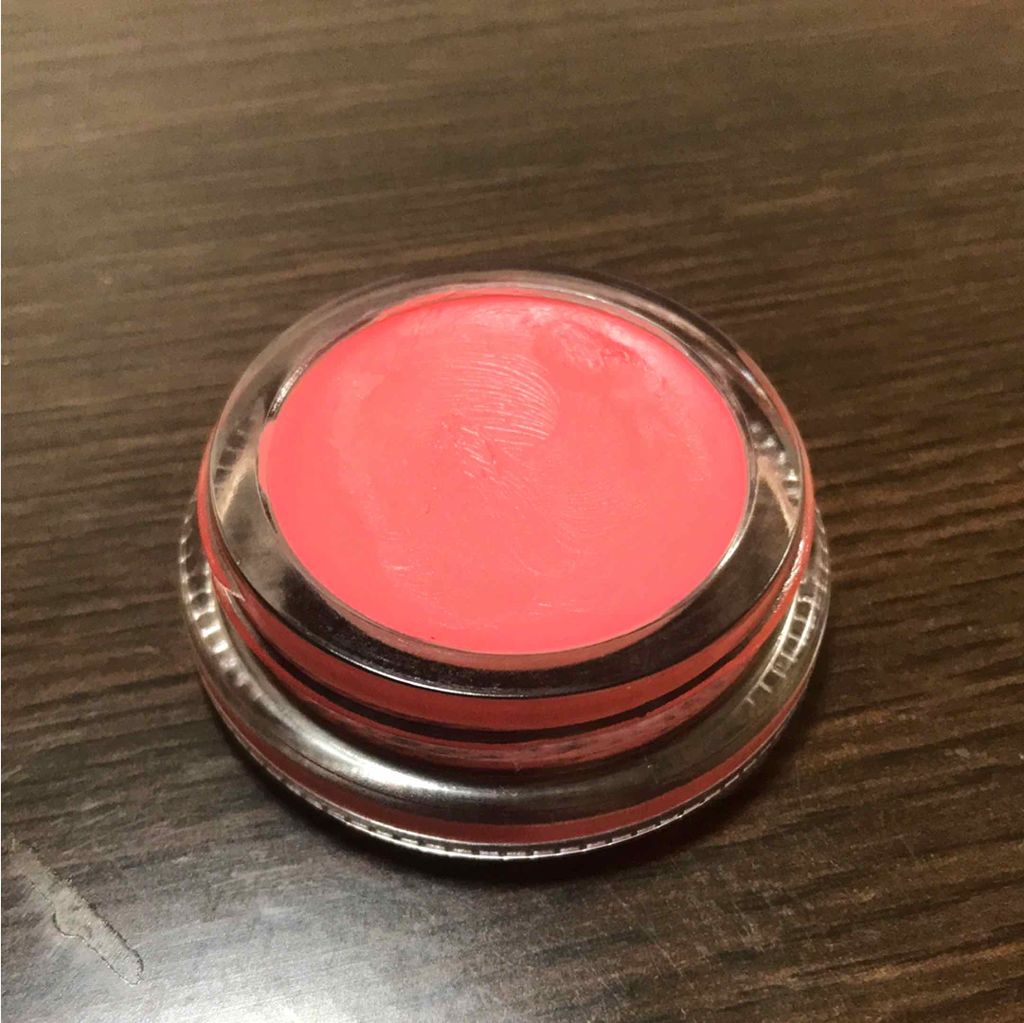 SHIRO シアチークリップバターのクチコミ「shiroでシアチークリップバターを
購入してきましたー☺️
カラーが今年夏の限定品みたいです.....」（2枚目）