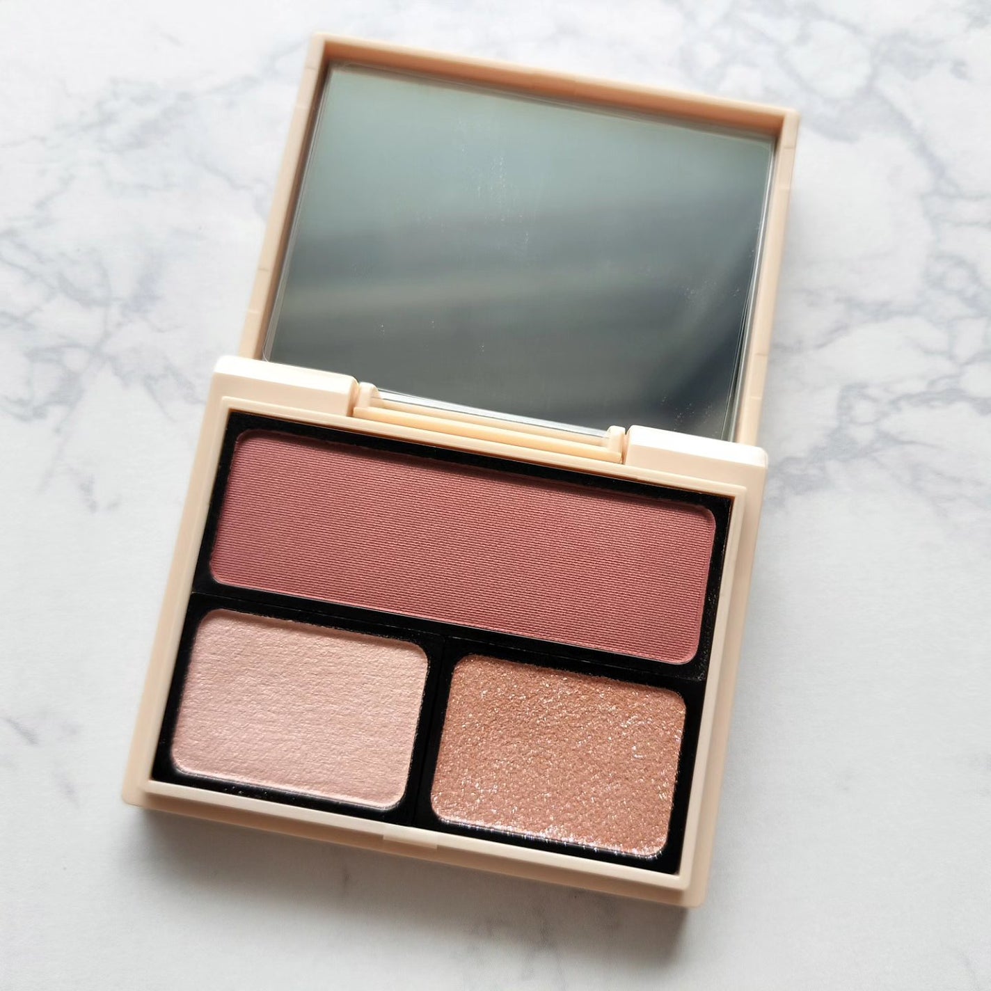 アイカラーパレット/Upt/アイシャドウパレットを使ったクチコミ(2枚目)