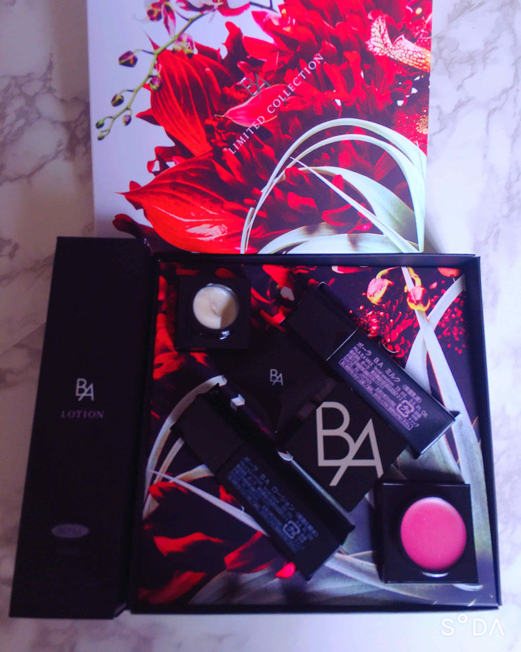 B.A リミテッド コレクションのクチコミ「クリスマスコフレ第4弾❄☃🎅🎁💕🎄🎂✨


大好きポーラから♡
化粧水かアイゾーンクリームのど.....」（1枚目）