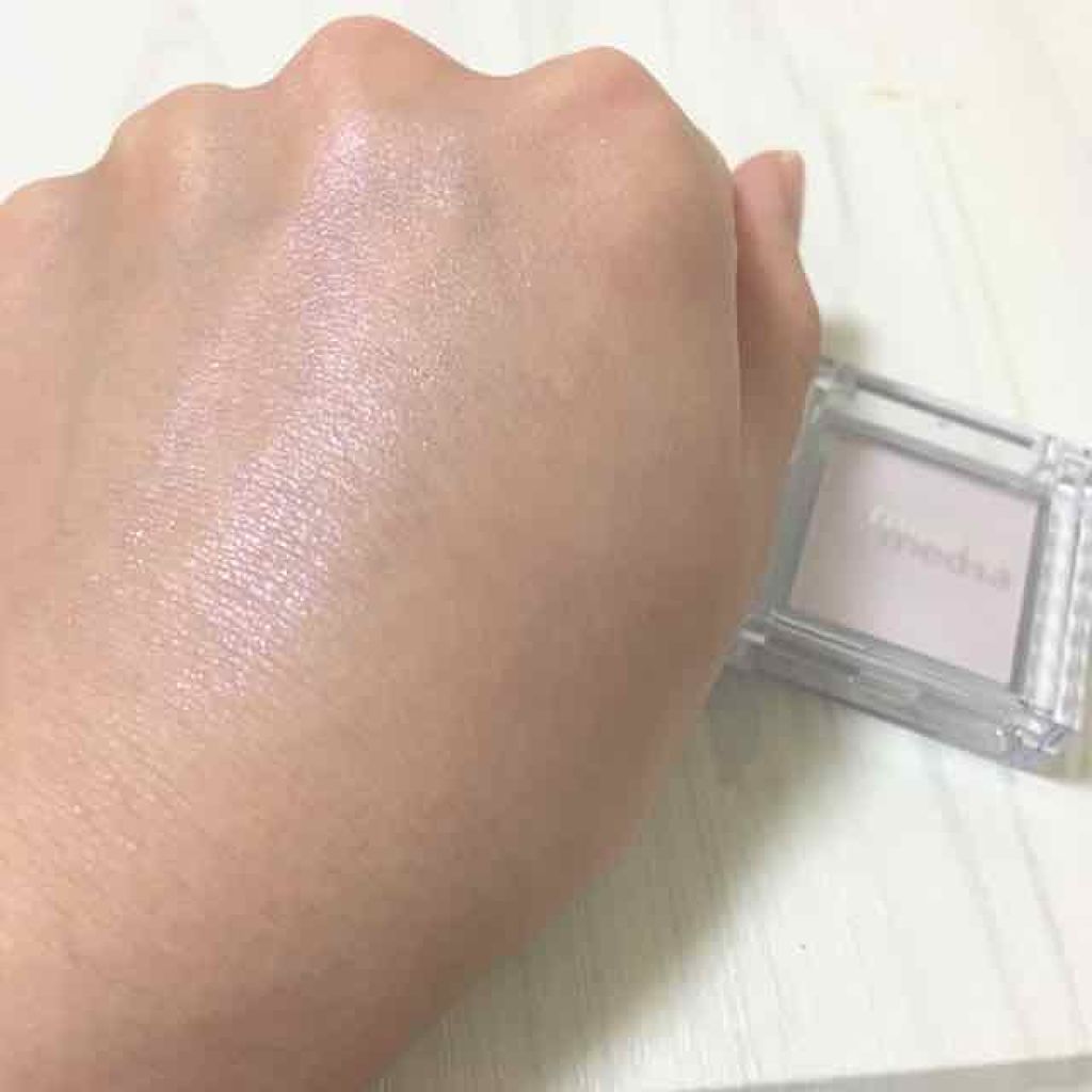 ブライトアップアイシャドウ/media/単色アイシャドウを使ったクチコミ（2枚目）