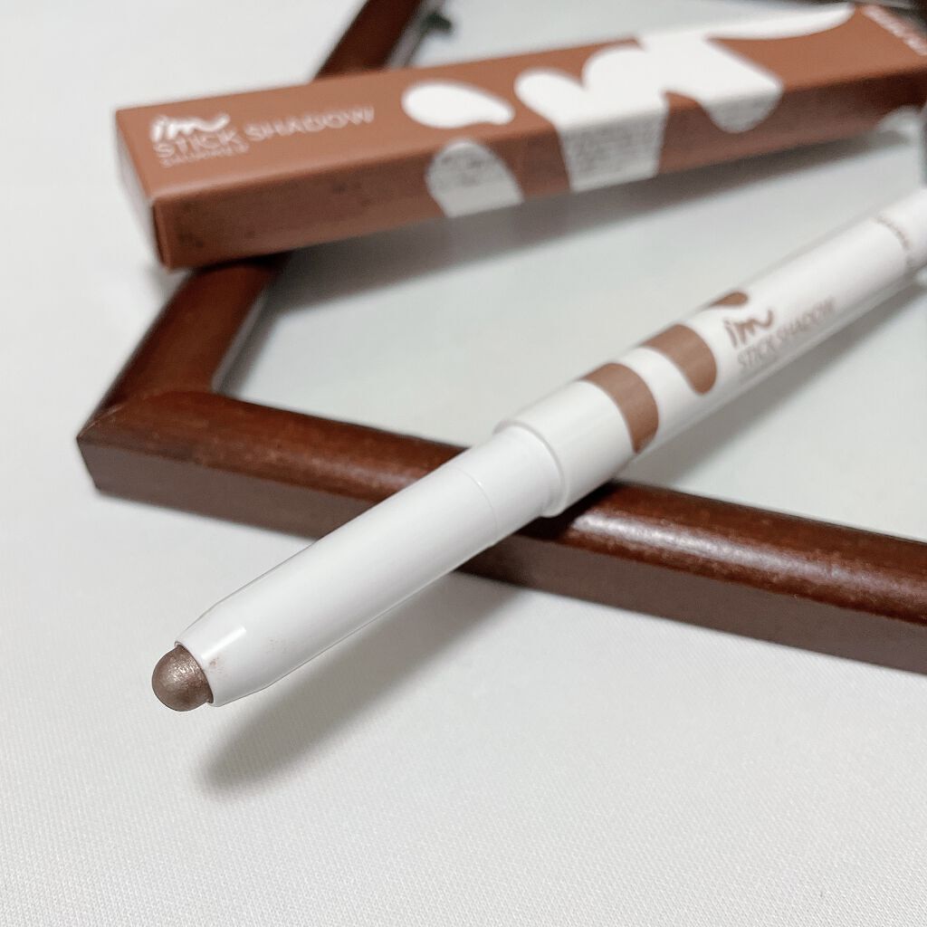 アイムスティックシャドウシマー 005 トープトリンキット/i’m meme/スティックアイシャドウを使ったクチコミ（3枚目）