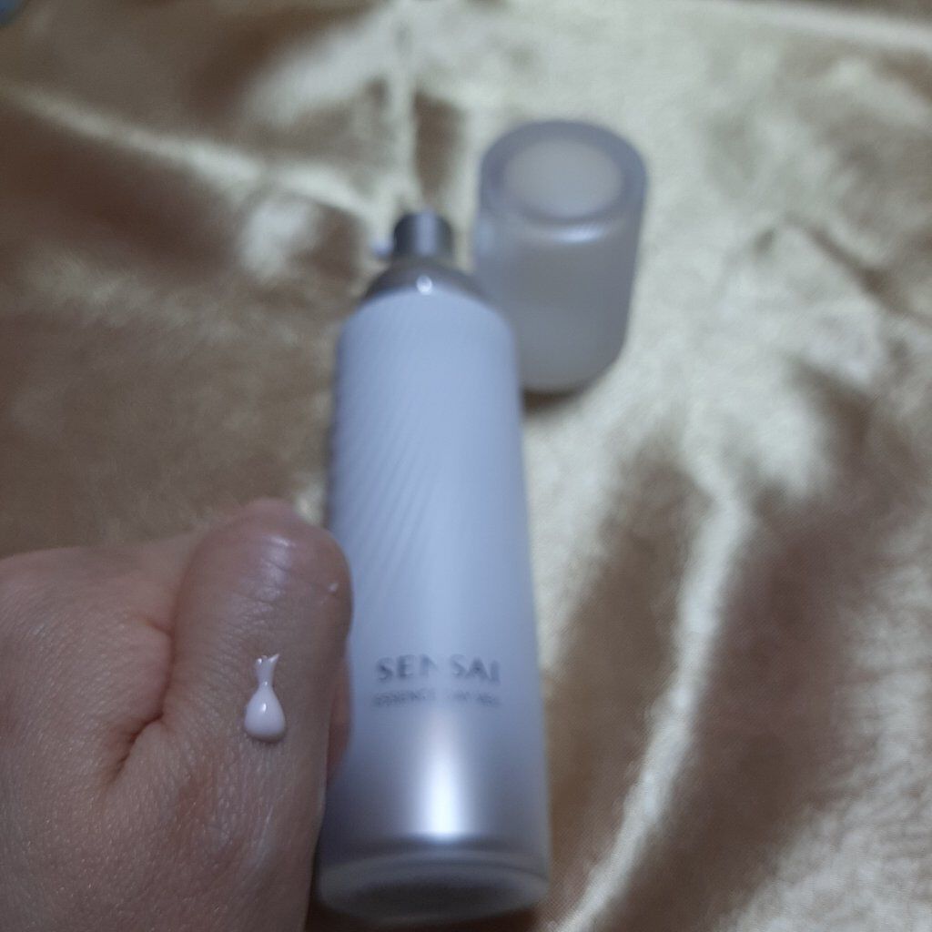 センサイ エッセンスデイヴェール/SENSAI/美容液を使ったクチコミ（1枚目）
