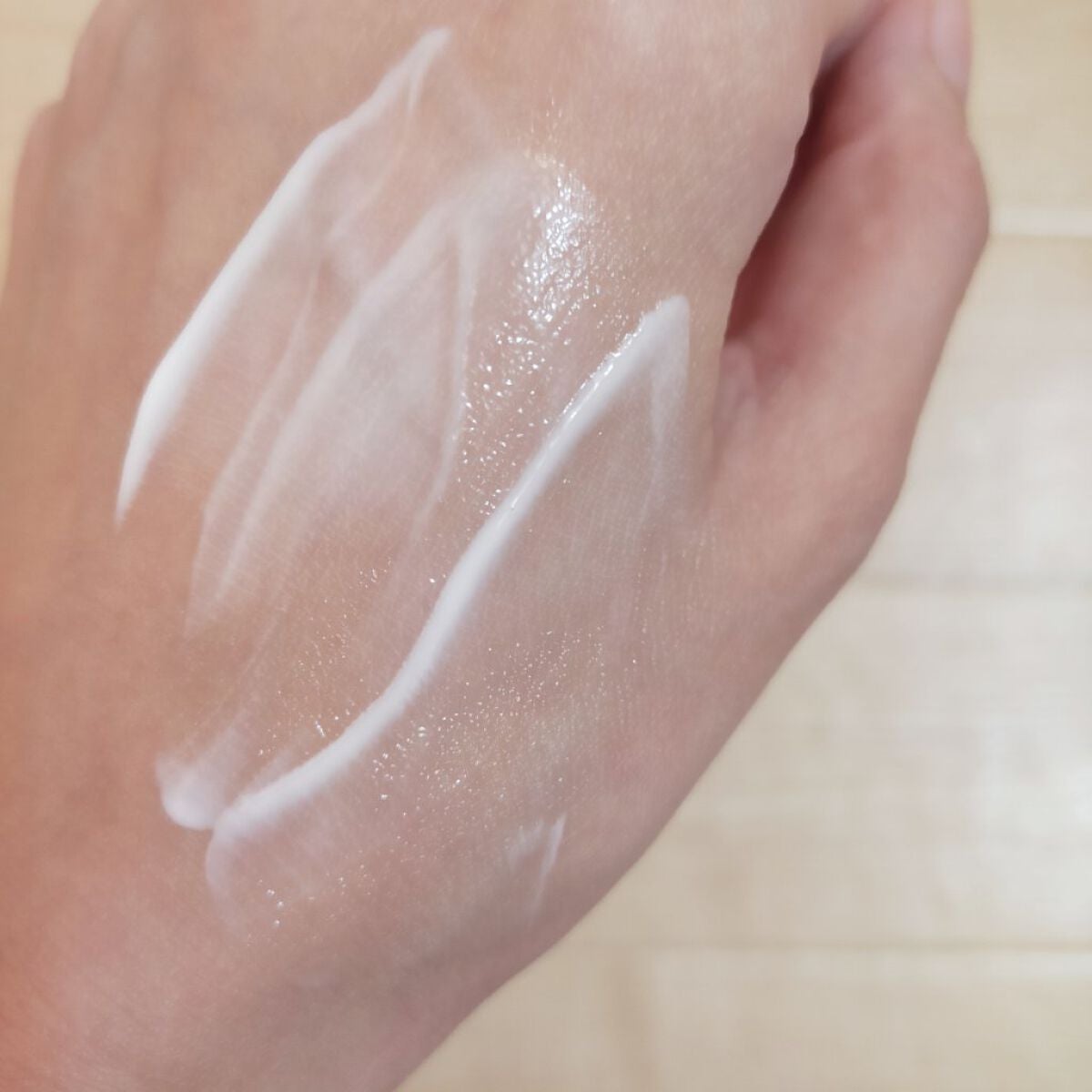 ディープリーエンリッチド ボディローション フォレストレモンの香り/ヴァセリン/ボディローションを使ったクチコミ(4枚目)