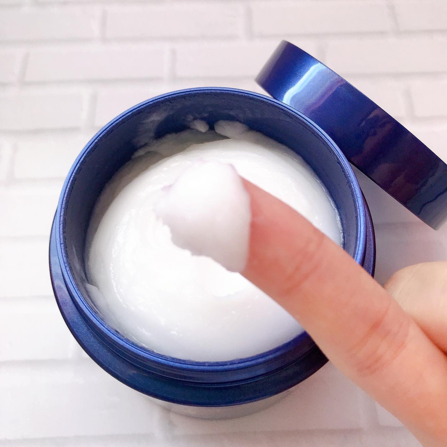 ニベア ロイヤルブルーボディクリーム うるおい密封ケア/ニベア/ボディクリームを使ったクチコミ（2枚目）